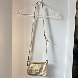Lauren by Ralph Lauren gold shoulder bag in good condition.